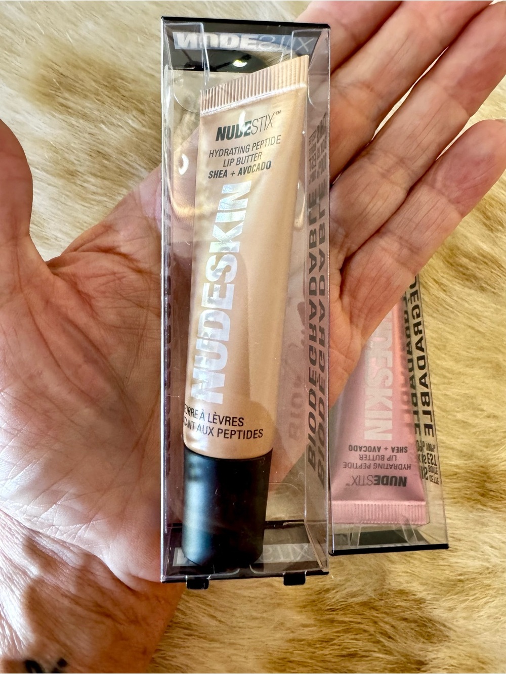 1 set of 2 NUDESKIN NUDESTIX Hydrating Peptide Lip Butters - Picture 8 of 13